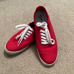 Red Canvas Mossimo size 8 Shoes